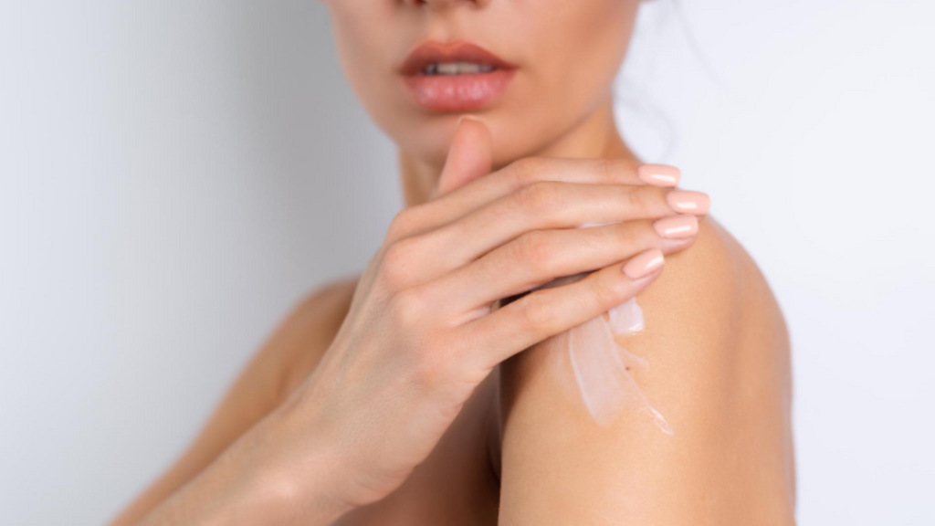 Why Is Your Skin So Dry? How to Hydrate Effectively